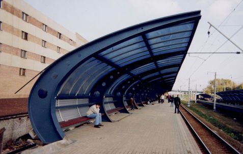 Станция лось сегодня. Станция Лось Москва. Станция Лось 2023. Изогнутая платформа вокзала. Город Москва станция Лось.